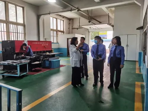 檢察官 碩士團 走進企業(yè) 法律服務站釋法 說事兒